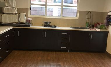 CASA EN SANTIAGO CUAUTLALPAN