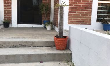 CASA EN SANTIAGO CUAUTLALPAN