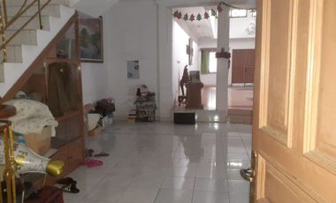 Rumah dijual di Cipete Utara Kebayoran Baru Semi Furnish Lokasi Ok