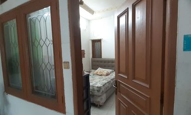 Rumah dijual di Cipete Utara Kebayoran Baru Semi Furnish Lokasi Ok