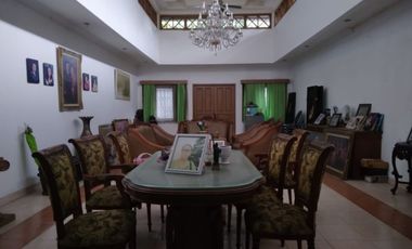 Rumah dijual di Cipete Utara Kebayoran Baru Semi Furnish Lokasi Ok