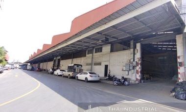 Warehouse 840 sqm for RENT at Samrong Nuea, Mueang Samut Prakan, Samut Prakan/ 泰国仓库/工厂，出租/出售 (Property ID: AT395R)