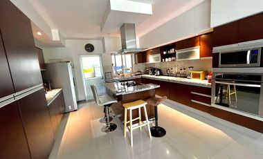 CASA EN VENTA BUGAMBILIAS ZAPOPAN