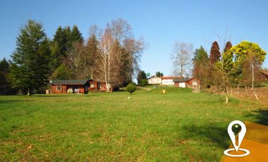 Casa y 3 cabañas parcela 8.300m². Villarrica-Pucón