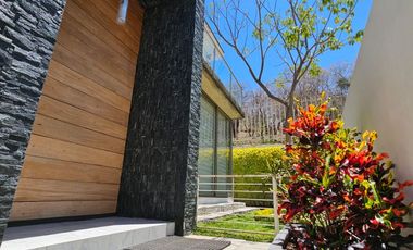 LAS CAÑADAS CASA EN VENTA FRENTE AL COLEGIO ALEMAN CON ALBERCA