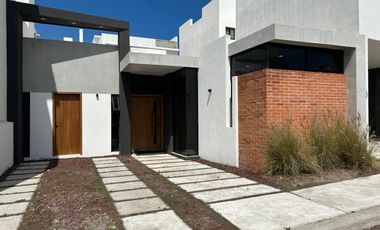 Casa en renta en Veracruz, un nivel fracc. Lomas de la Rioja, Riviera Veracruzana