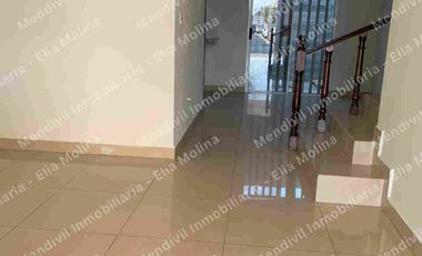 CASA EN PRIVADA SECT. IRLANDES NTE. EQUIPADA POR AVE. CONCORDIA.