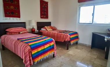 VENDEDOR MOTIVADO Condominio en venta Portofino, vista a la marina. Turn-key deal