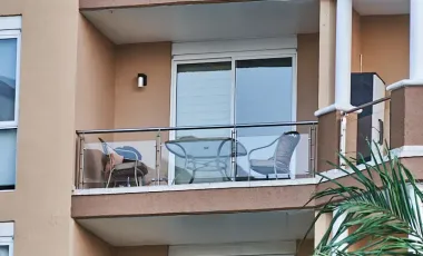VENDEDOR MOTIVADO Condominio en venta Portofino, vista a la marina. Turn-key deal
