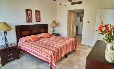 VENDEDOR MOTIVADO Condominio en venta Portofino, vista a la marina. Turn-key deal