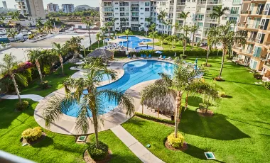 VENDEDOR MOTIVADO Condominio en venta Portofino, vista a la marina. Turn-key deal