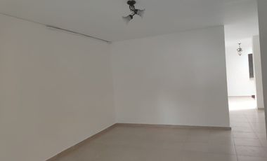Arriendo casa Comercial sector Santa Teresita Laureles Medellín