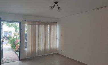 Arriendo casa Comercial sector Santa Teresita Laureles Medellín