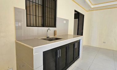House for rent w/ 3 bedrooms and Car port in Tarlac City
