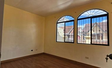 House for rent w/ 3 bedrooms and Car port in Tarlac City