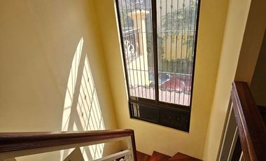 House for rent w/ 3 bedrooms and Car port in Tarlac City