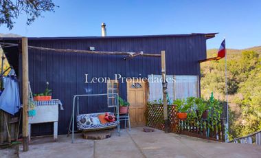 Se vende Parcela de 1ha con 2 casa en Monterrey, Curacaví