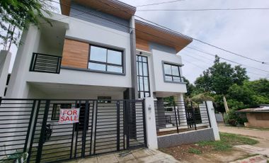 10% DP House and Lot for Sale in San Mateo near Batasan and Commonwealth Quezon City QC10% DP House and Lot in San Mateo near QC Quezon City Marikina 100% Flood Free  3 bedroom 2 toilet and bath plus 1 powder Rm 2car garage  Service area  Floor Area: 136 sq.m  Lot Area: 93.50 sq.m   Sample Computation Selling Price - 7.5Million 10% Downpayment - 750,000 90% Bank financing -  6,750,000 20yrs to pay - 50,326 15yra to pay - 58,799 10yrs to pay - 76,644  Required Income - Atleast 170K Solo or Combined Income  For Viewing and Assistance Mobile/Viber/WhatsApp (+63) 928.485.---- (+63) 907.022.---- Email: NCRizalproper----@gmail.com