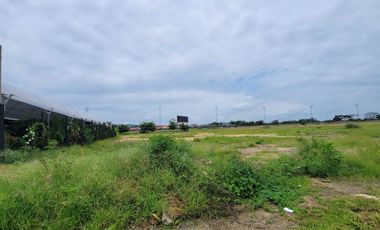 En alquiler estratégico terreno en pleno casco comercial de Villa Club, km 14 de la Vía a Samborondón