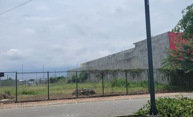 En alquiler estratégico terreno en pleno casco comercial de Villa Club, km 14 de la Vía a Samborondón