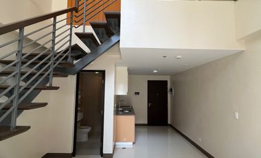 For sale Executive Studio Loft with Balcony with rent to own terms in The Ellis, Makati City
