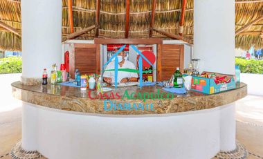 Exclusivo departamento de playa con alberca privada y vista al mar