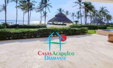 Exclusivo departamento de playa con alberca privada y vista al mar