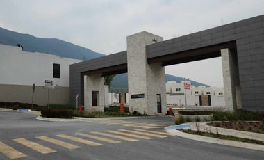 CASA NUEVA 3 NIVELES ARRIBA DE LEONES RESIDENCIAL LA MONTAÑA EN GARCIA N.L.