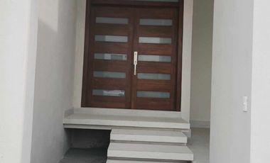CASA NUEVA 3 NIVELES ARRIBA DE LEONES RESIDENCIAL LA MONTAÑA EN GARCIA N.L.