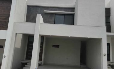 CASA NUEVA 3 NIVELES ARRIBA DE LEONES RESIDENCIAL LA MONTAÑA EN GARCIA N.L.