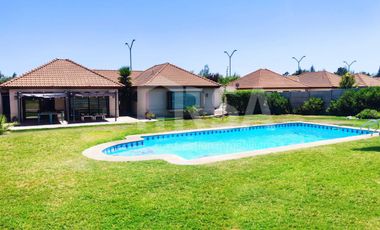 Hermosa casa quinta con piscina en Santa Ana de Chena, condominio cerrado