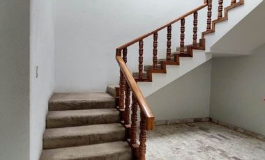 R308 Residencia en venta 5 recámaras Club Campestre Morelia