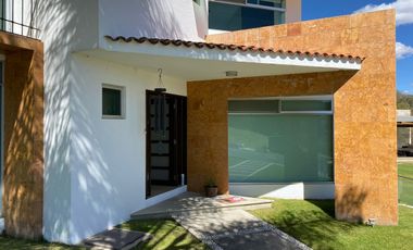 GRAN RESERVA CASA EN VENTA CON ALBERCA