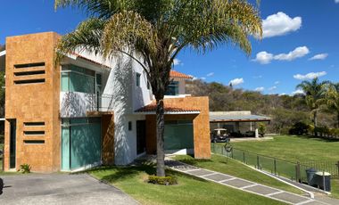 GRAN RESERVA CASA EN VENTA CON ALBERCA