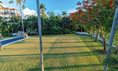 For Freehold Great Villa with the huge land in Umalas