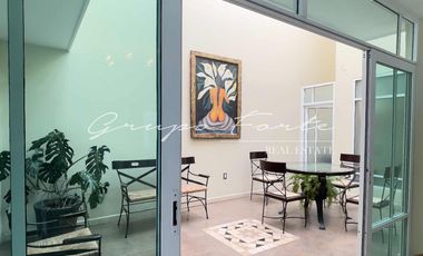 Casa en jardines de bosques