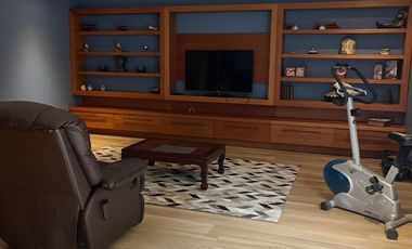 MARAVILLOSA CASA EN LOS BOSQUES DE CHICUREO, IMPERDIBLE OPORTUNIDAD