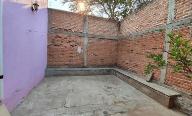 Casa con 4 recamaras 2 baños cochera techada en El Arenal