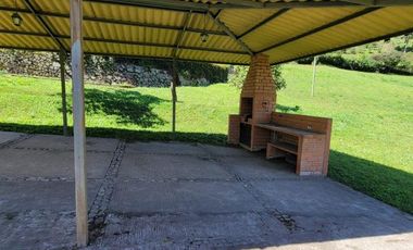 Pallatanga, Venta de Excelente Finca con Casa de Campo y Variada Plantación 1 Ha