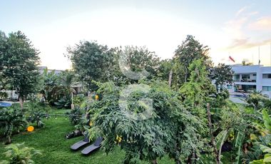 Casa en Venta en Cancun en Residencial Lagos del Sol con Alberca y Jardin