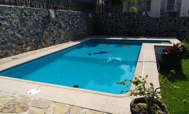 Casa sola de 4 recamaras con alberca  en Burgos Cuernavaca, Temixco, Mor.