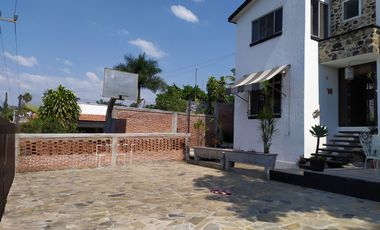 Casa sola de 4 recamaras con alberca  en Burgos Cuernavaca, Temixco, Mor.