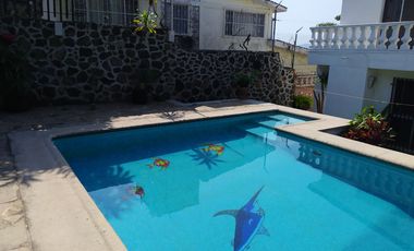 Casa sola de 4 recamaras con alberca  en Burgos Cuernavaca, Temixco, Mor.