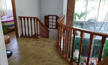 Casa sola de 4 recamaras con alberca  en Burgos Cuernavaca, Temixco, Mor.