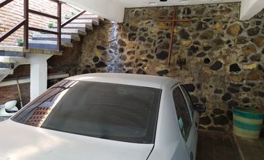 Casa sola de 4 recamaras con alberca  en Burgos Cuernavaca, Temixco, Mor.