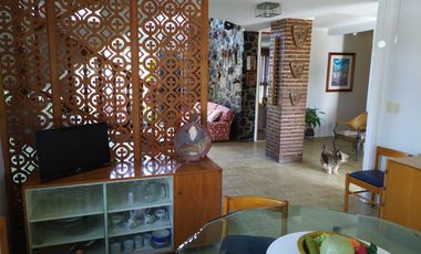 Casa sola de 4 recamaras con alberca  en Burgos Cuernavaca, Temixco, Mor.