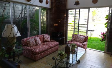 Casa sola de 4 recamaras con alberca  en Burgos Cuernavaca, Temixco, Mor.