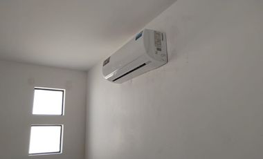 ALQUILO CASA DE 3 HABITACIONES AMPLIA EN NAPOLI