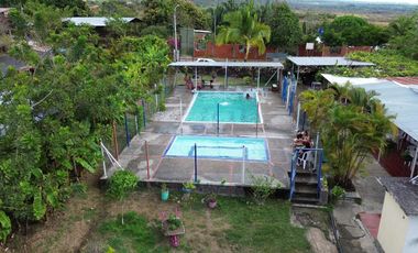 Finca Recreacional con Piscina en el Triunfo
