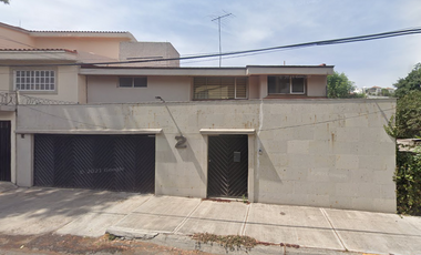 Casa en venta en buenas condiciones en Naucalpan.